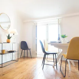 https://lucky-number-79-unesco-world-heritage-penthouse.hotelscoimbra.com