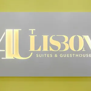 4u-lisbon-airport-suites.hotels-lisbon-portugal.com/